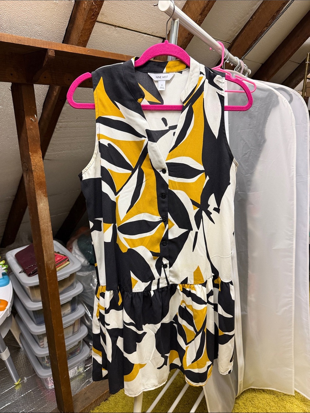 Nine West Sleeveless Button-Front Floral Print Dress in Mustard, Black & White